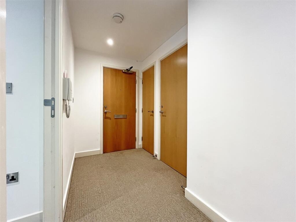 Additional image 12 of 2 Bed Flat, The Habitat, NG1, N1 7GU