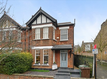 3 Bed Flat, Sarre Road, NW2