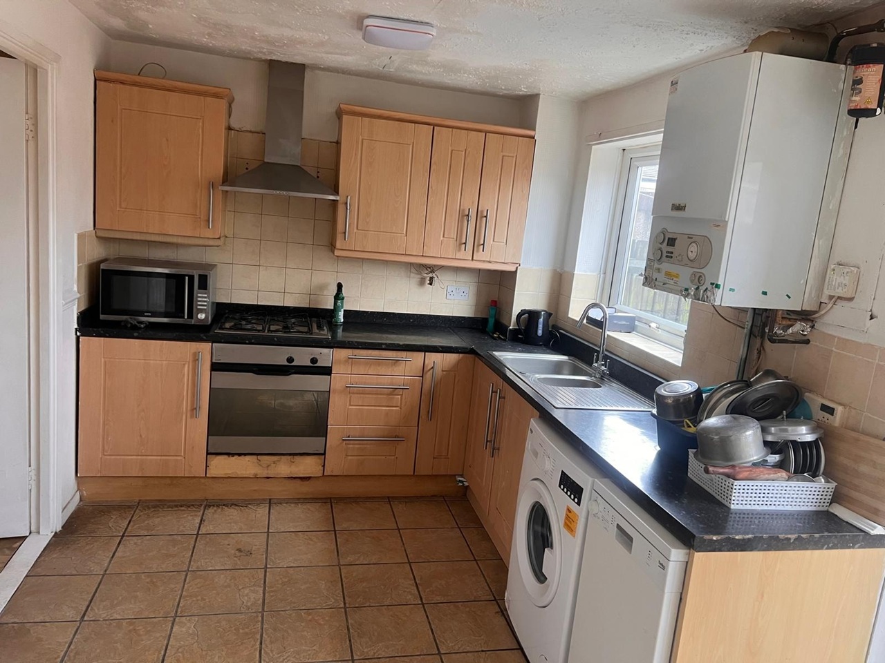 3 Bed Terraced House, Stockbrook St, DE22, N1 7GU