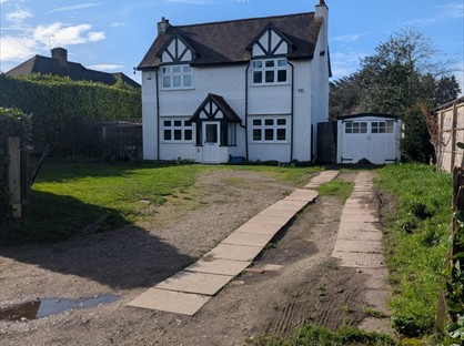 2 Bed Detached House, Rendlesham Avenue, WD7