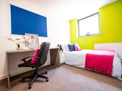 Studio Flat, Corporation Road, TS1