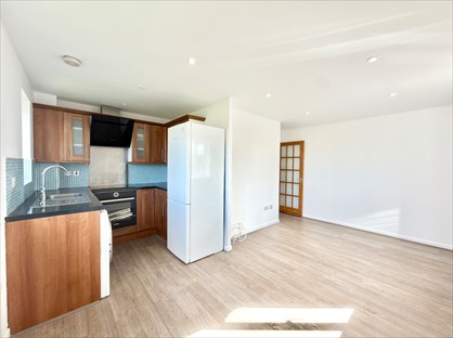 1 Bed Flat, Blackdown Close, N2