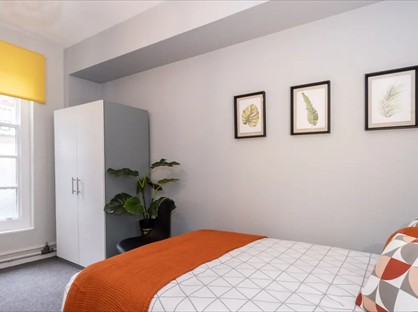 Room in a Shared House, London, SW1P