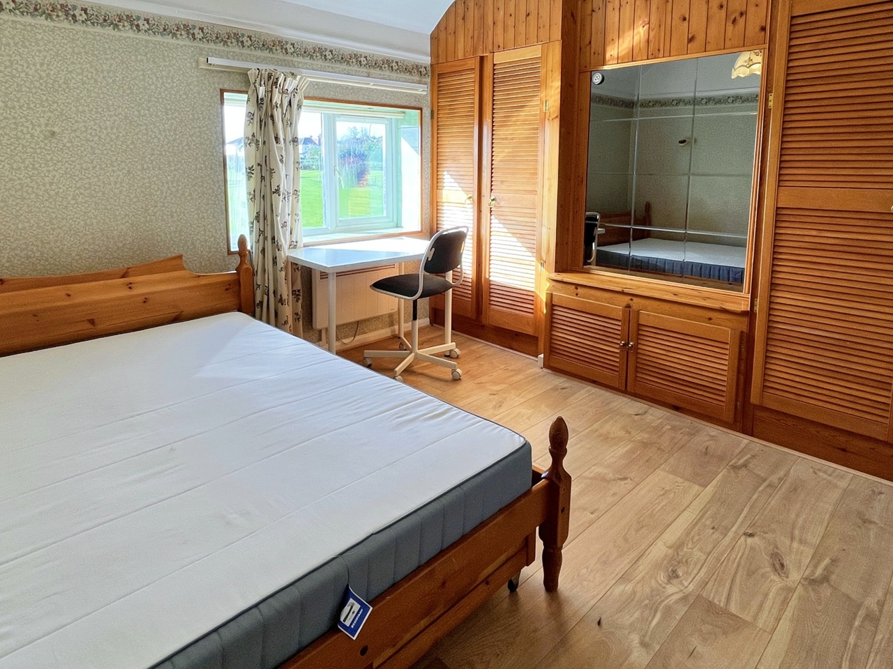 4 Bed End Terrace, Brabazon Road, BS34, N1 7GU