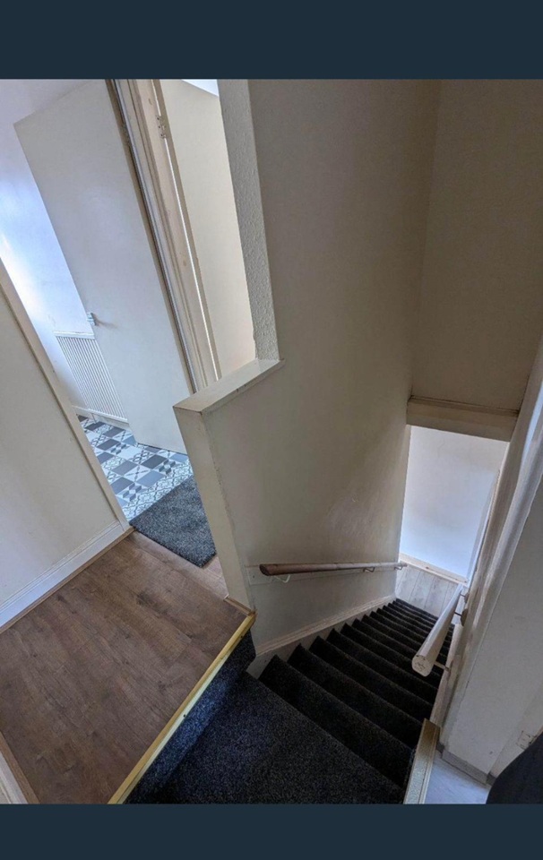 2 Bed Terraced House, Worsley Avenue, M40, N1 7GU