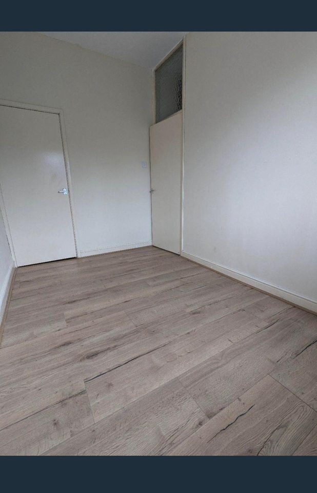 Additional image 4 of 2 Bed Terraced House, Worsley Avenue, M40, N1 7GU