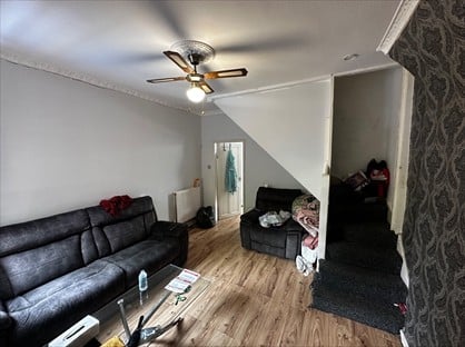 3 Bed Terraced House, Napier St, DE14