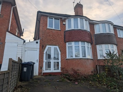 3 Bed Semi-Detached House, Nigel Avenue, B31
