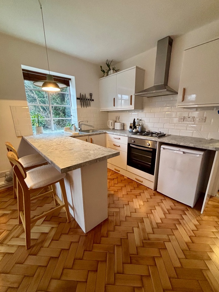 Additional image 10 of 2 Bed Flat, Mansfield Road, NG5, N1 7GU