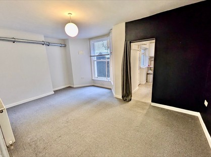 1 Bed Flat, Southwater Road, TN37