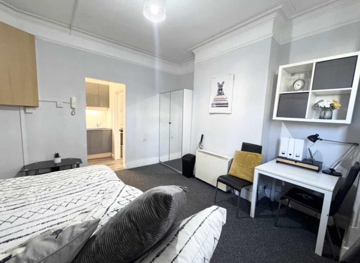 Additional image 2 of Room in a Shared House, Silverdale Road, SO15, N1 7GU