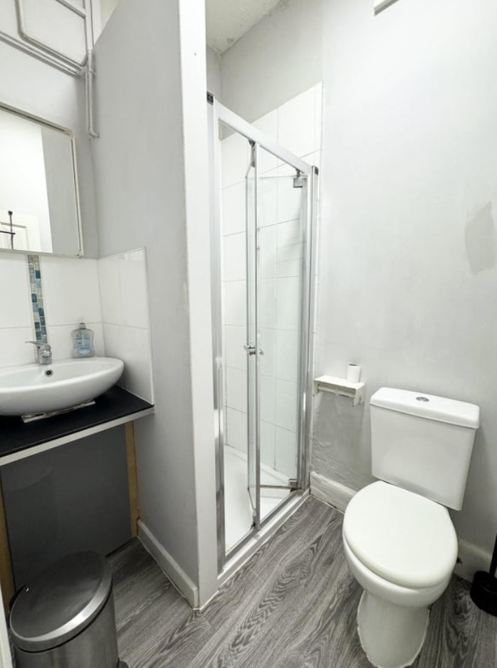 Additional image 3 of Room in a Shared House, Silverdale Road, SO15, N1 7GU