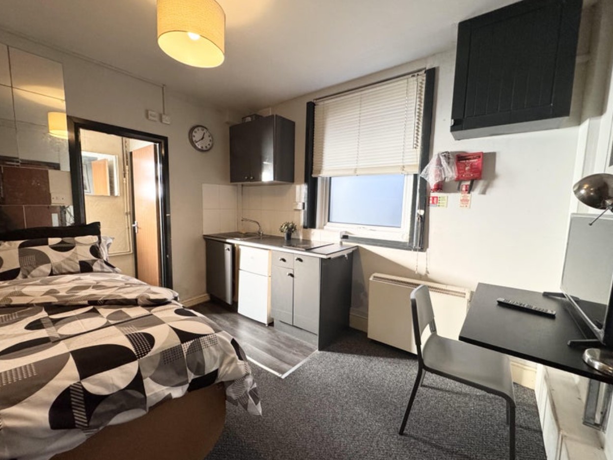 Additional image 6 of Room in a Shared House, Silverdale Road, SO15, N1 7GU