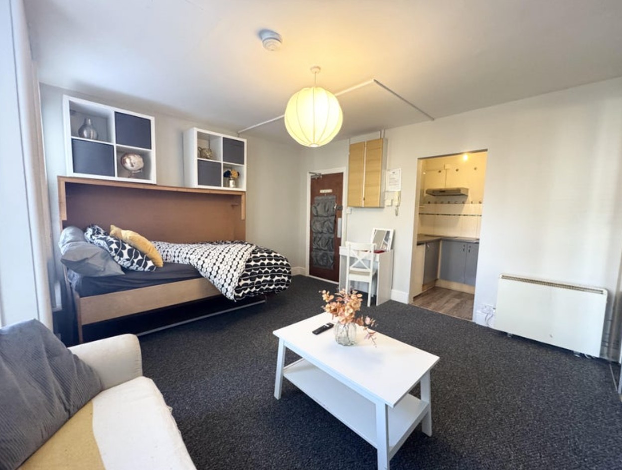 Additional image 8 of Room in a Shared House, Silverdale Road, SO15, N1 7GU