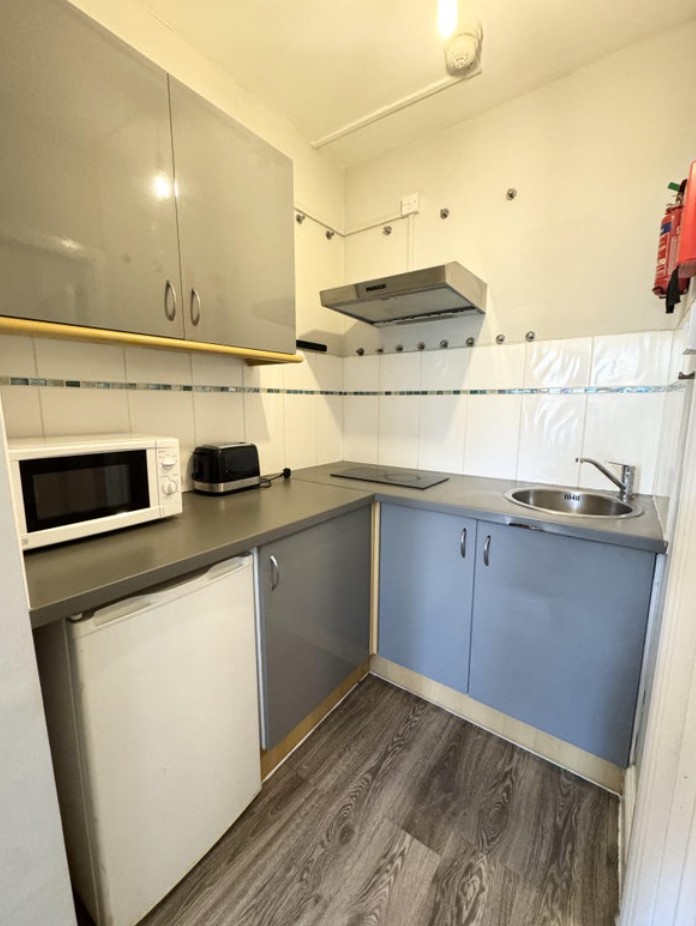 Additional image 13 of Room in a Shared House, Silverdale Road, SO15, N1 7GU