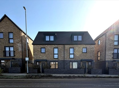 4 Bed Semi-Detached House, Sir Peter Blake Way, DA10