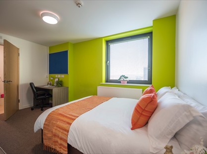 Studio Flat, Corporation Road, TS1