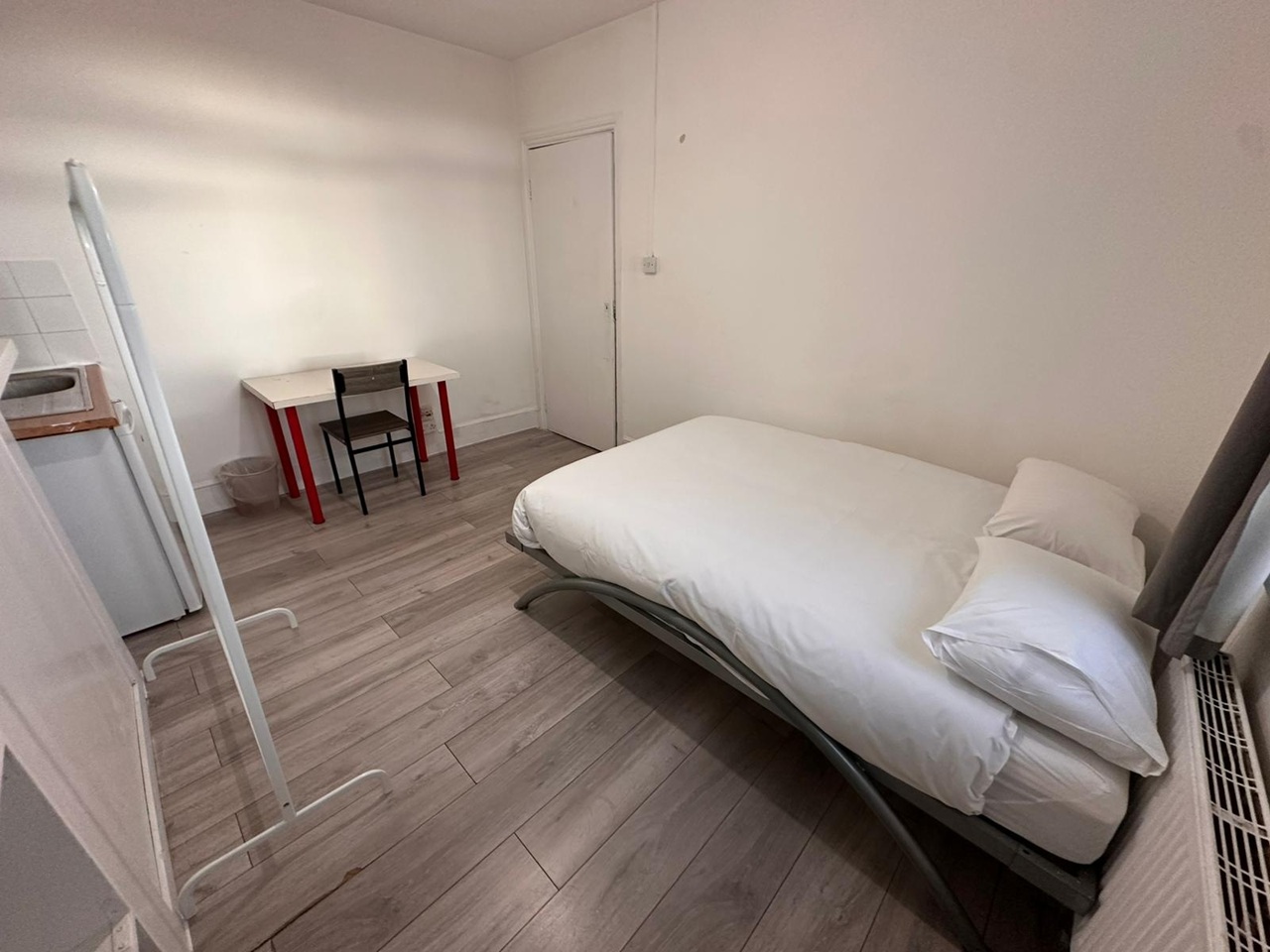 Room in a Shared Flat, Kilburn High Road, NW6 photo 2
