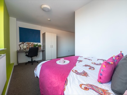 Studio Flat, Corporation Road, TS1