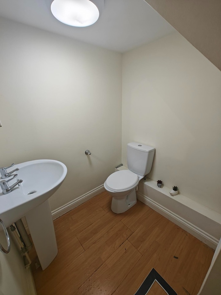 Additional image 5 of Studio Flat, Oxford Road, RG30, N1 7GU