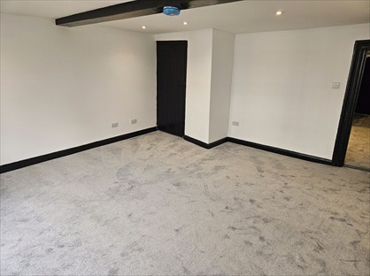 1 Bed Flat, Middle Row, TN24