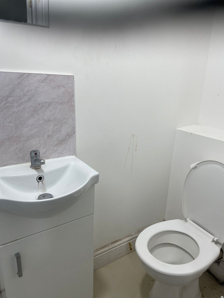 Additional image 2 of Studio Flat, Laud Close, RG1, N1 7GU