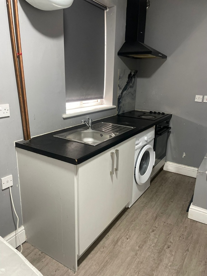 Additional image 7 of Studio Flat, Laud Close, RG1, N1 7GU