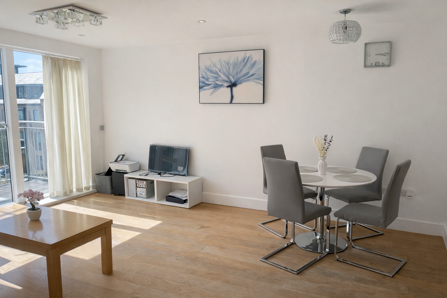 Additional image 2 of 2 Bed Flat, Marlowe House, CB5, N1 7GU