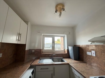 2 Bed Flat, Alder Road, UB9