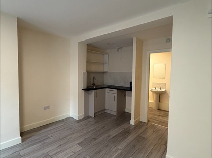 Room in a Shared House, North Road, ST6
