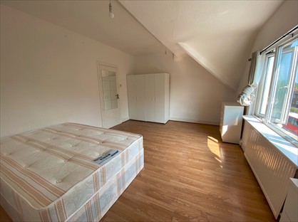 Room in a Shared House, Walm Lane, NW2