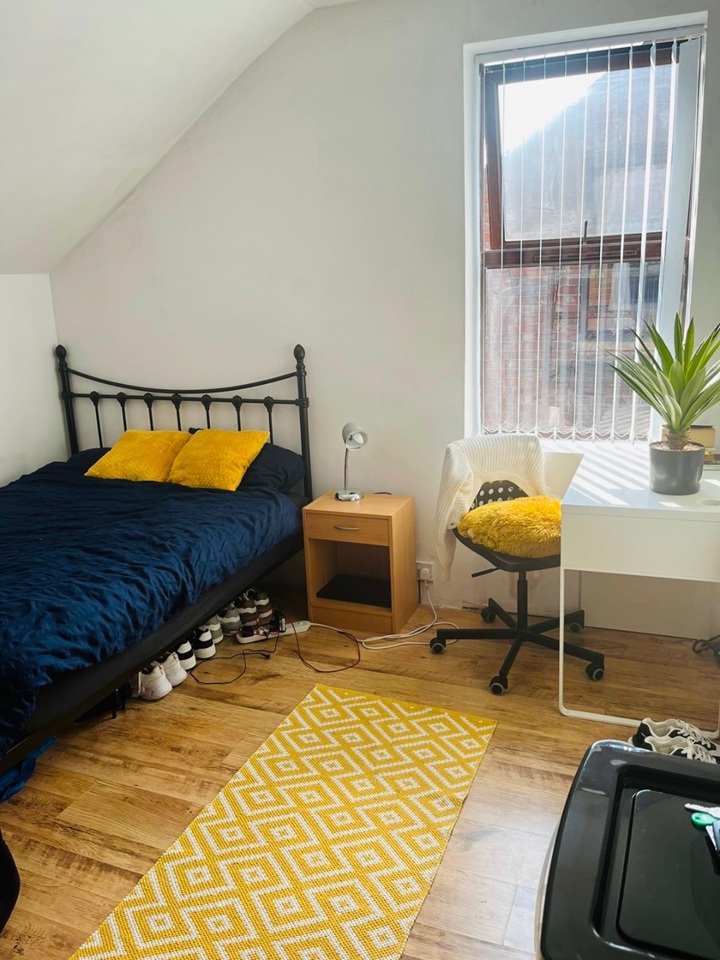 Room in a Shared House, Radcliffe Road, NG2, N1 7GU