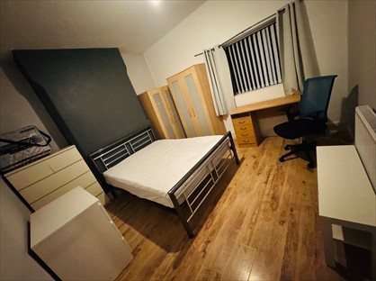 Room in a Shared House, Radcliffe Road, NG2