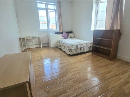 Room in a Shared House, Carmen Street, E14