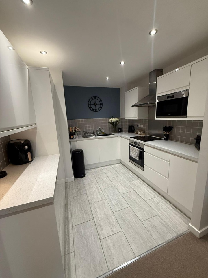 Additional image 2 of 2 Bed Flat, Peckerdale Gardens, DE21, N1 7GU