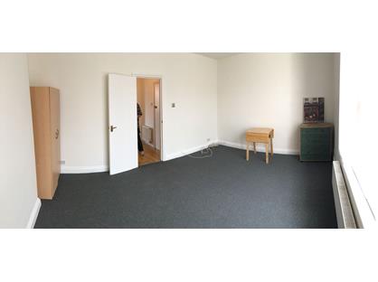 Studio Flat, Myddleton Road, N22