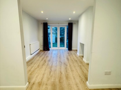 3 Bed Flat, Fernwood Avenue, HA0