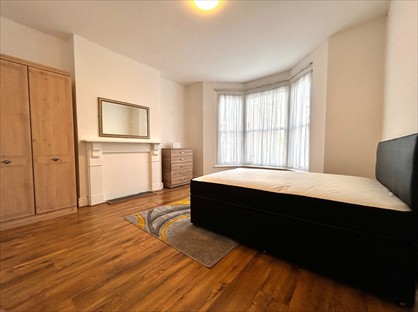Room in a Shared House, Edward St, B70