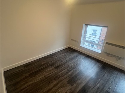 1 Bed Flat, Alma St, LU1
