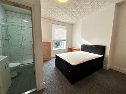 Room in a Shared House, Edward St, B70