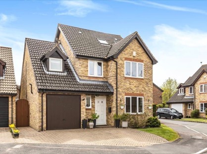 4 Bed Semi-Detached House, Saddleback Way, GU51