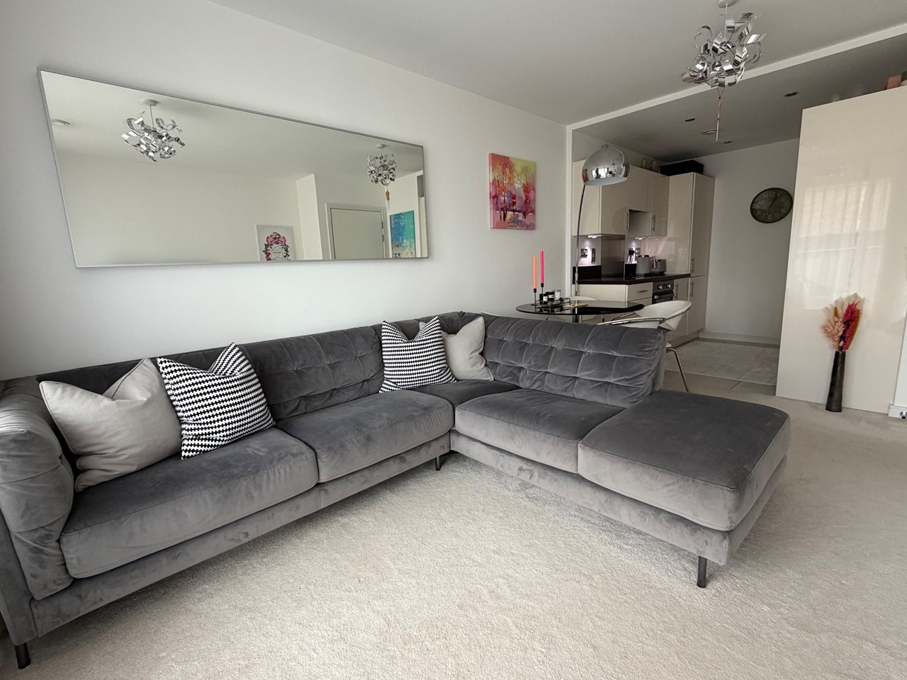 1 Bed Flat, Mandara Place, SE8 photo 5