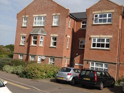 2 Bed Flat, Gardeners Place, CT4