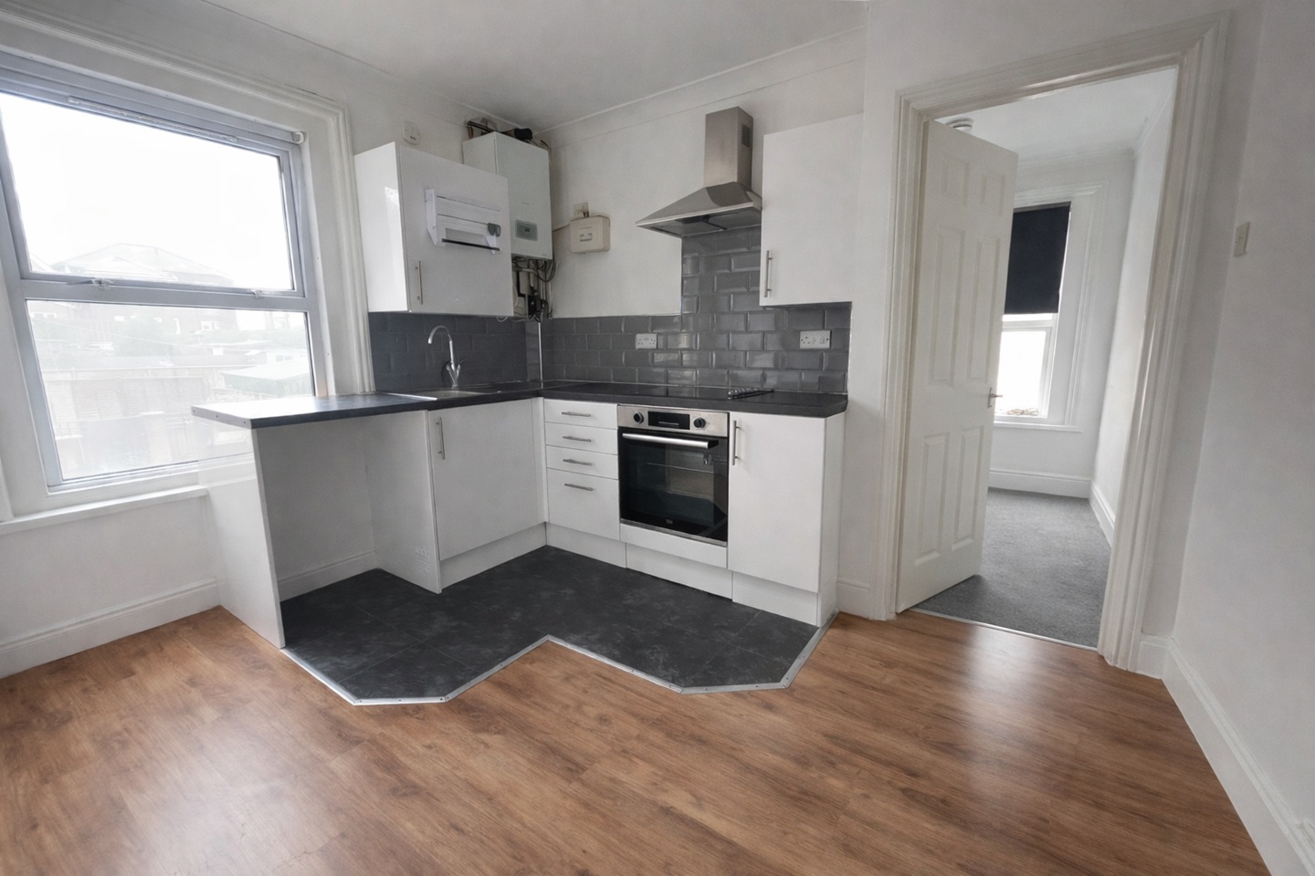 Studio Flat, Clausentum Road, SO14, N1 7GU
