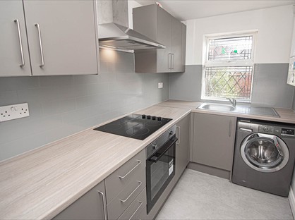 2 Bed Terraced House, Somerset Road, DN1