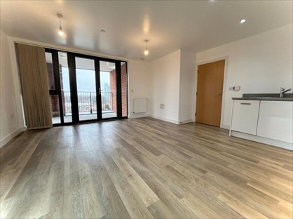 Room in a Shared Flat, High St, SM1