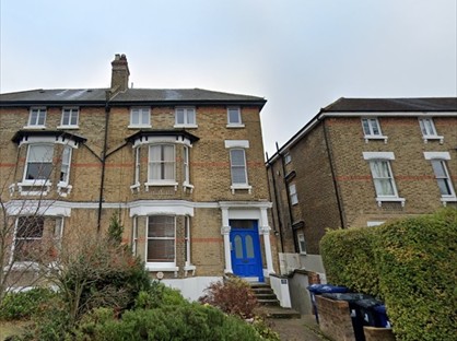 Studio Flat, Cumberland Park, W3