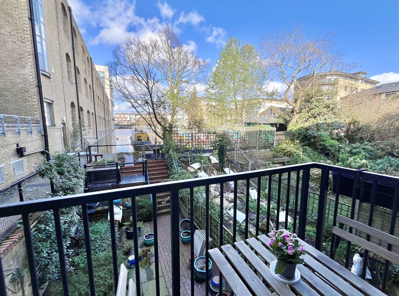 Additional image 2 of 1 Bed Flat, Wharfdale Road, N1, N1 7GU