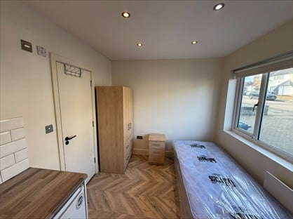 Studio Flat, Berkeley Avenue, UB6