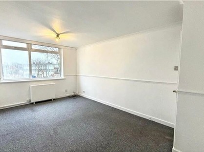 2 Bed Flat, Compass Road, HU6